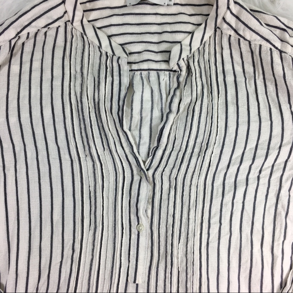 0039 Italy Stripped Black & White Blouse Sz Small - Picture 3 of 7